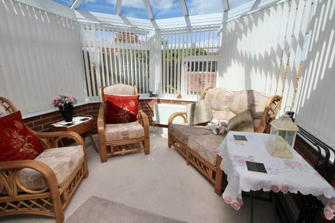 2 bedroom bungalow for sale, Wallace Way, Broadstairs, Kent