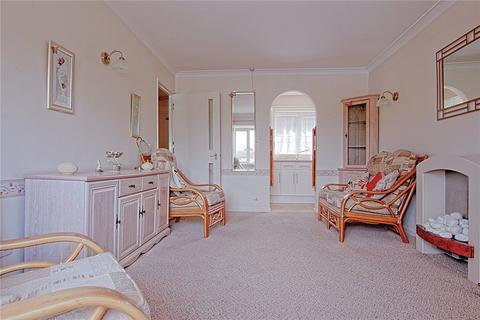 1 bedroom flat for sale, Station Road, East Preston, Littlehampton, West Sussex, BN16