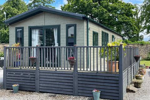 2 bedroom lodge for sale, Clapham Lancaster