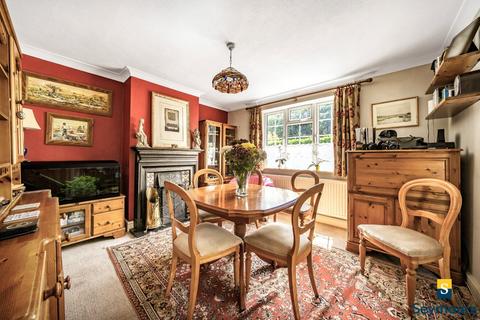 56 Burpham Lane, Guildford, GU4 7LP