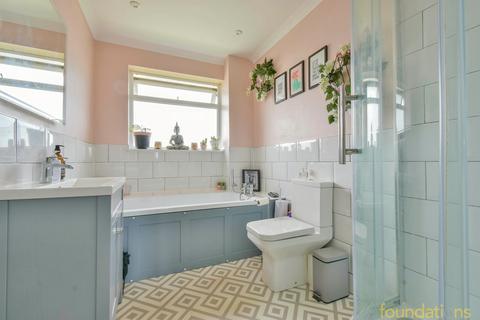 1 bedroom flat for sale, Woodville Road, Bexhill-on-Sea, TN39