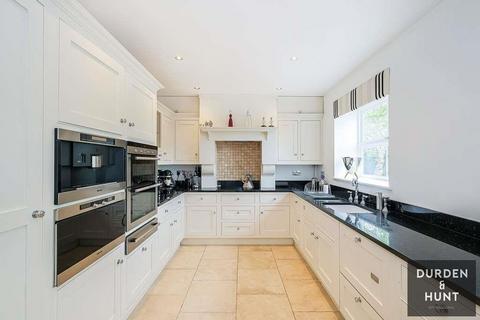 undefined, Regents Drive, Woodford Green, IG8
