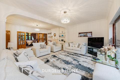 undefined, Spareleaze Hill, Loughton, IG10