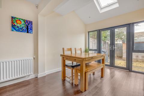 3 bedroom terraced house for sale, Cairns Avenue, Streatham, SW16