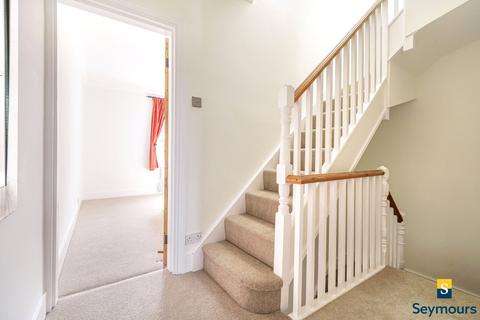 11 Artillery Terrace, Guildford, GU1 4NL