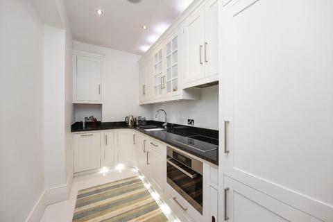 1 bedroom flat for sale, Whitehall Court, London, SW1A