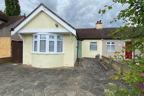 2 bedroom bungalow for sale, May Avenue, Orpington, BR5