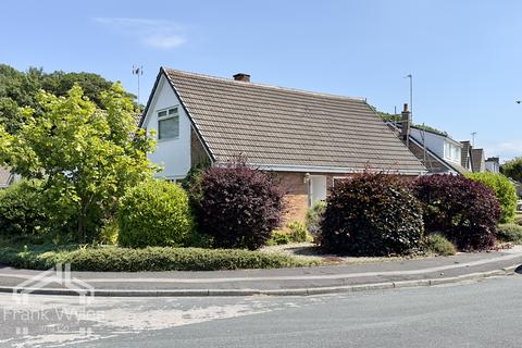 2 bedroom detached house for sale, Oakwood Avenue, Ansdell