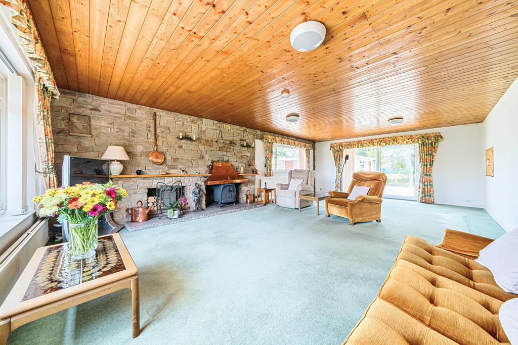 Sitting/Dining Room