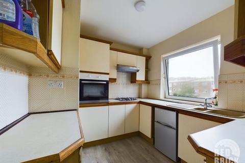 4 bedroom flat to rent, Torrington Avenue, Coventry, CV4