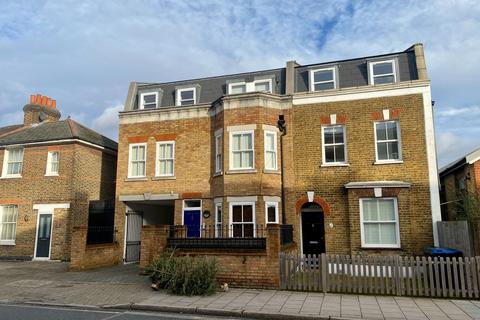 2 bedroom flat to rent, Hartfield Road, Wimbledon, London, SW19 3TG