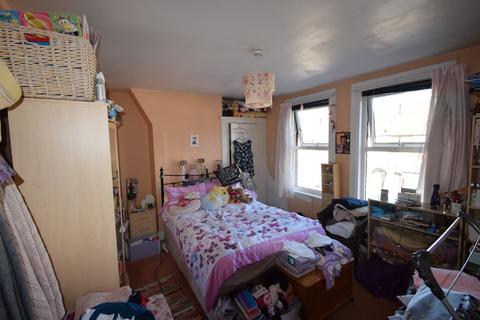 27 Weston Road, Rochester, ME2 3HA