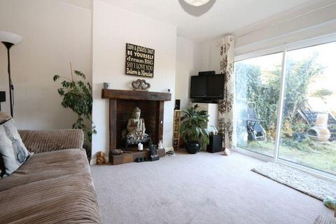 3 bedroom semi-detached house to rent, High Wycombe HP13