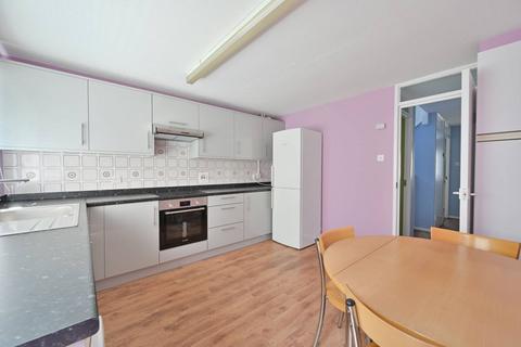 4 bedroom end of terrace house to rent, CHATHAM STREET, Elephant and Castle, London, SE17