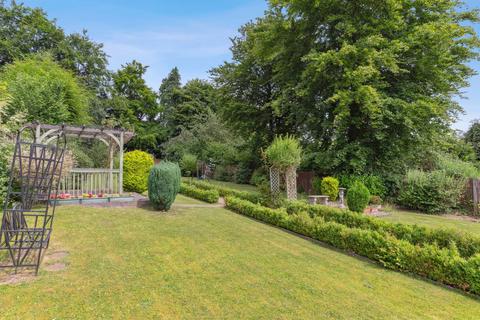 5 bedroom detached house for sale, Wyatts Road, Chorleywood, WD3