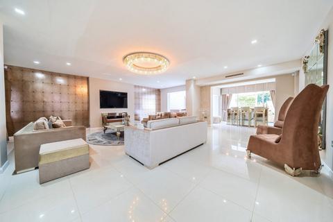 21 Chatsworth Road, London, W5 3DD