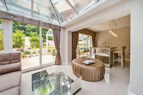 21 Chatsworth Road, London, W5 3DD
