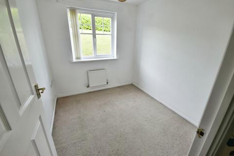 2 bedroom flat for sale, Ingot Close, Brymbo, LL11