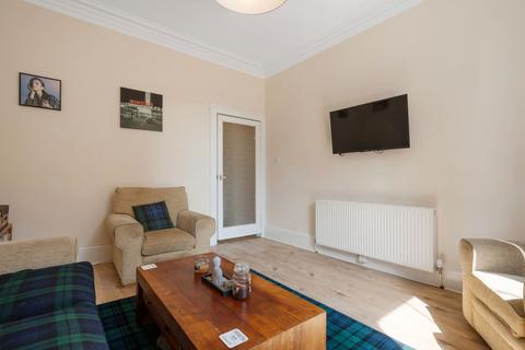 2 bedroom flat for sale, Bloomgate, Lanark