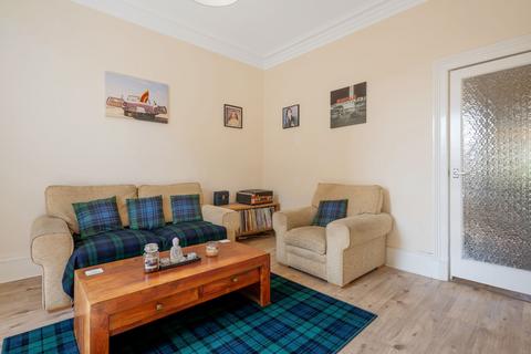 50 Bloomgate, Lanark, ML11 9ET