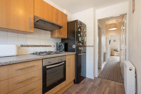 50 Bloomgate, Lanark, ML11 9ET