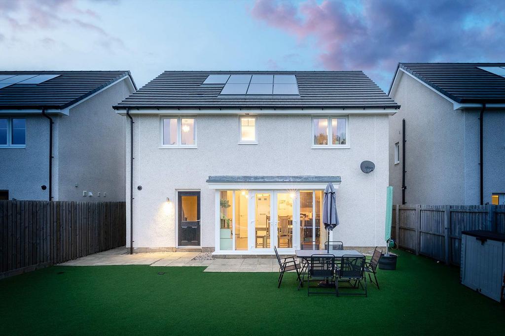 Rear Garden/ View