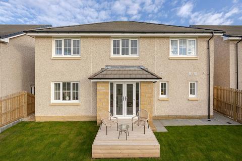 5 bedroom detached house for sale, Heatherview, Seafield