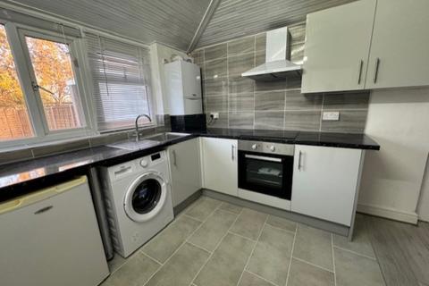 1 bedroom flat to rent, Norbury SW16