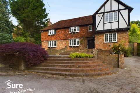 4 bedroom detached house to rent, Box Lane, Hemel Hempstead, Hertfordshire, HP3 0DJ