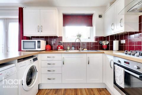 19 Canterbury Close, Basildon, SS14 3TA