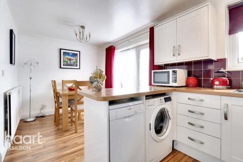 19 Canterbury Close, Basildon, SS14 3TA