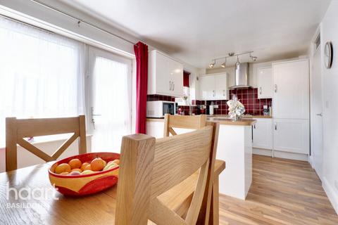 19 Canterbury Close, Basildon, SS14 3TA