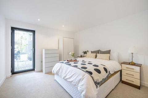 2 bedroom flat for sale, Hawthorn Road, Willesden