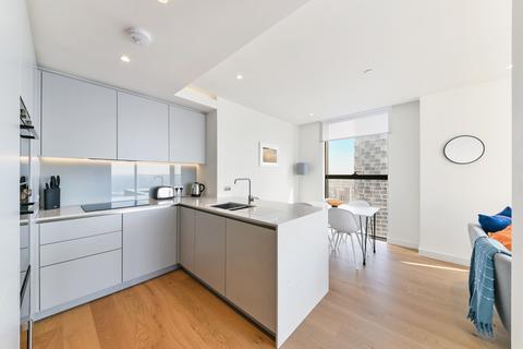 2 bedroom apartment to rent, Hampton Tower, South Quay Plaza, Canary Wharf E14