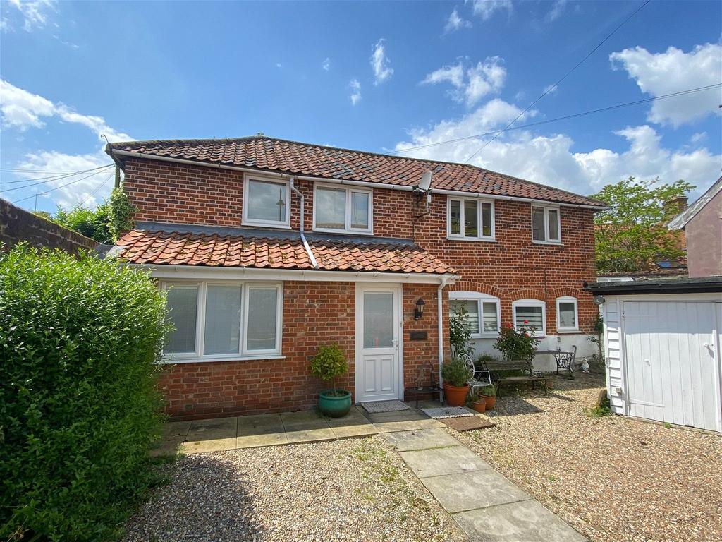Framlingham, Suffolk 3 bed detached house for sale £385,000