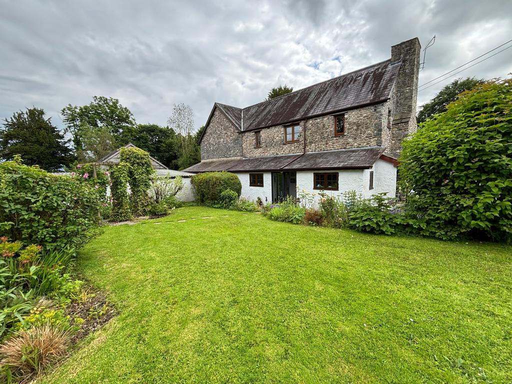 Llansadwrn, Llanwrda, SA19 4 bed property with land for sale £720,000