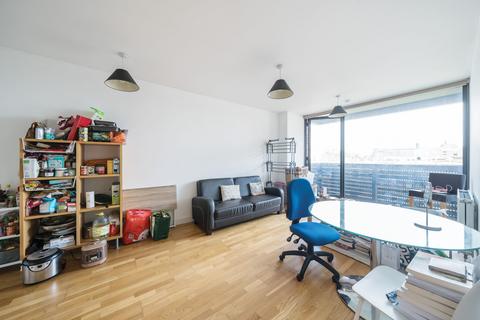 2 bedroom flat to rent, Amelia Street, London, SE17