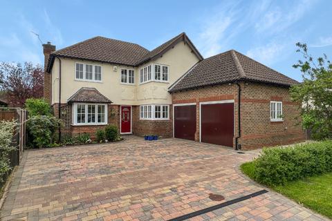 5 bedroom detached house for sale, Greenford Close, Royston SG8