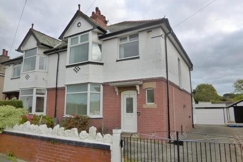 2 bedroom flat to rent, Elm Grove, Morecambe LA4