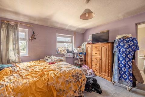 23 Montrose Avenue, Datchet, Slough, SL3 9NH