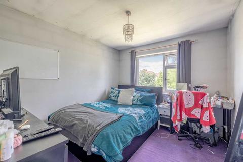 23 Montrose Avenue, Datchet, Slough, SL3 9NH