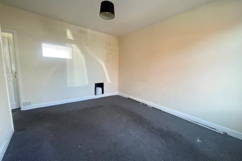 2 bedroom terraced house to rent, Haycroft Street, Grimsby DN31