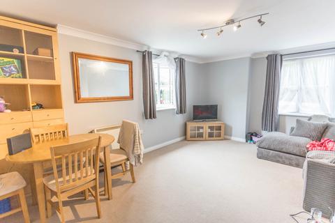 1 bedroom flat for sale, Paddock House, Burleigh Road, Ascot, Berkshire, SL5 8FG