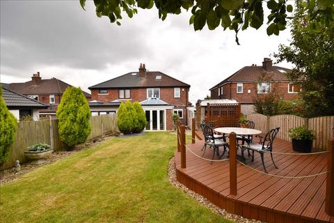 4 bedroom semi-detached house for sale, Highfield Road South, Chorley