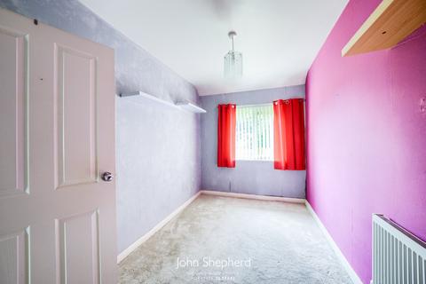 8 Dryden Grove, Birmingham, B27 7QW