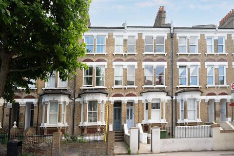 3 bedroom flat to rent, Trafalgar Avenue, Peckham, London, SE15