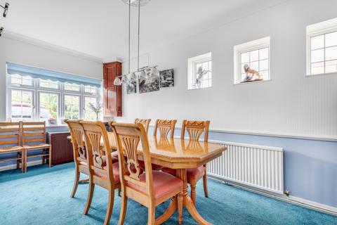 23 Hayes Way, Beckenham, BR3 6RJ