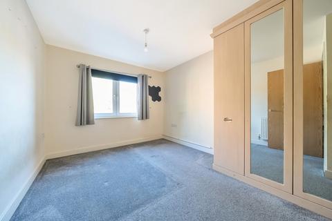 2 bedroom apartment for sale, Canalside, Redhill, Surrey