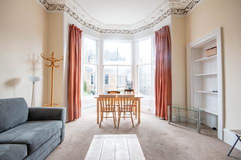 4 bedroom flat to rent, 2845L – Forrest Road, Edinburgh, EH1 2QP