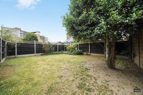 53a Redclyffe Road, London, E6 1DT